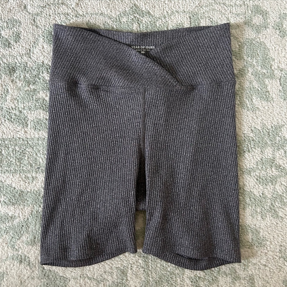 Year of Ours Cross Over Ribbed Bike Shorts size medium